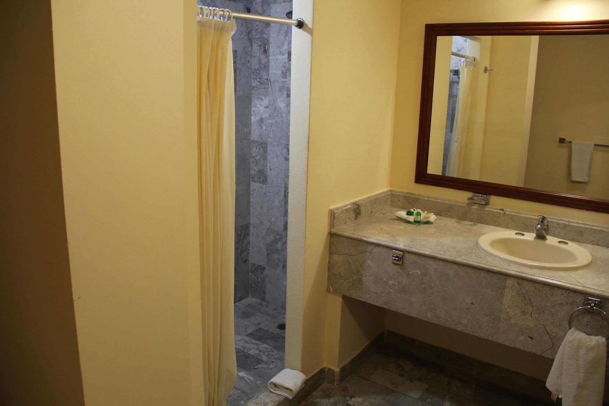 Hotel Tehuacan Plaza Ngoại thất bức ảnh